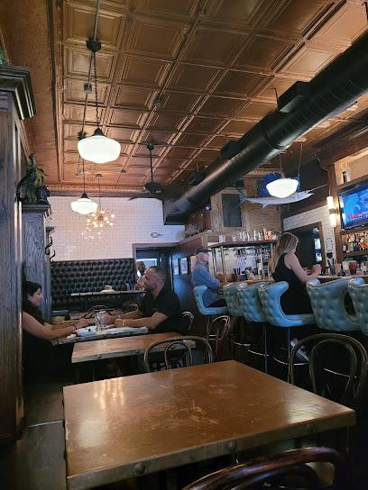 Tom's Oyster Bar