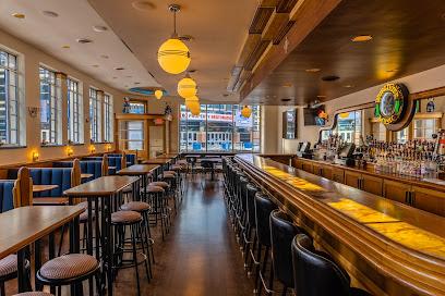Elwood Bar & Grill